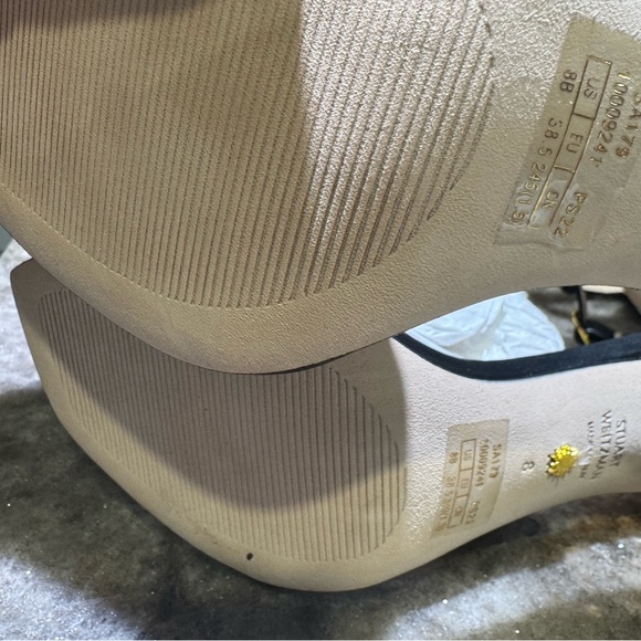 Stuart Weitzman 8 Nudistcurve Black Leather Gladiator Multi-Strap Sandals
NEW - Picture 6 of 6